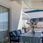 Seaside Penthouse With Hot Tub Sky Living
